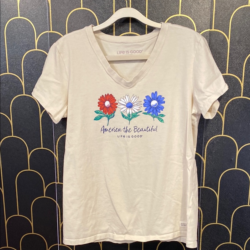 Womens life is good T-shirt size medium